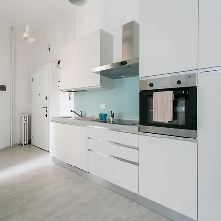 Italianflat - Blue In The Sky * 밀라노