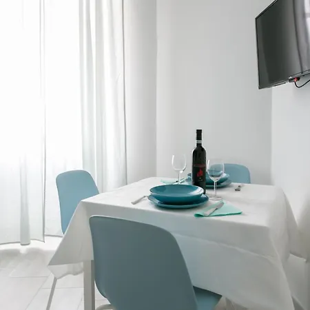 Italianflat - Blue In The Sky 밀라노