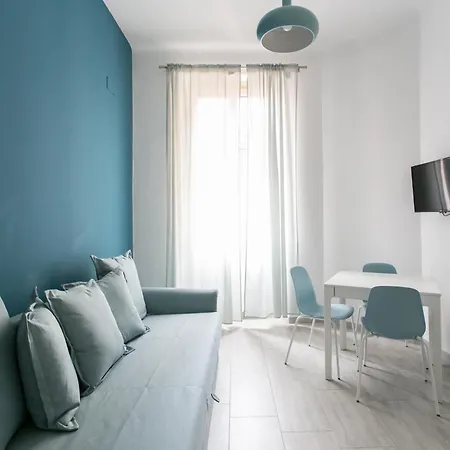 Italianflat - Blue In The Sky * 밀라노