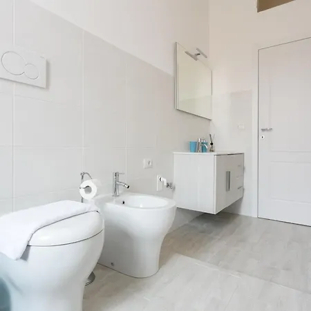 아파트 Italianflat - Blue In The Sky
